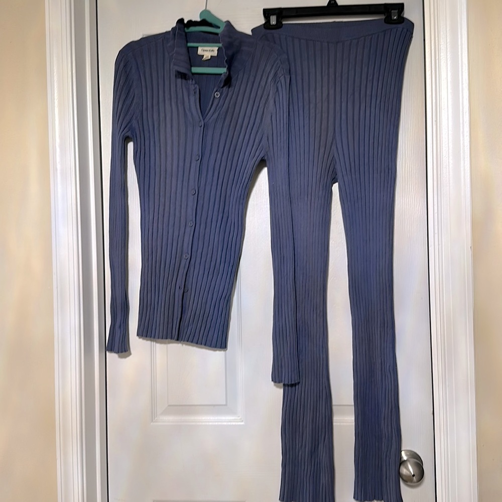 Open edit knit pant set. Size M. Excellent condition.
